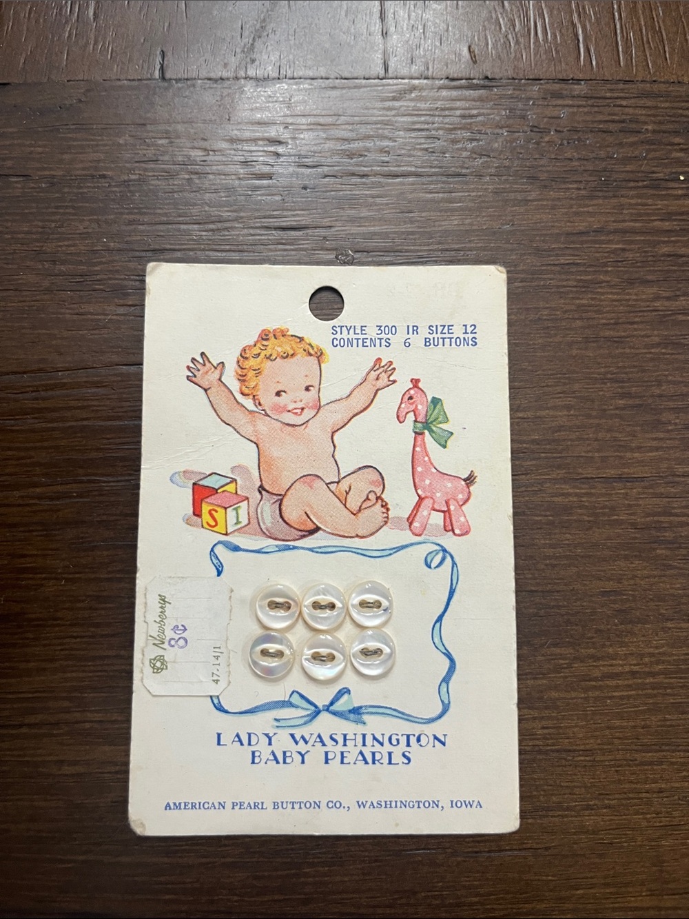 Lady Washington Cream/White Baby Pearl Buttons size 12